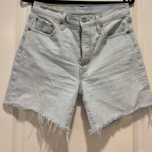 Levi’s 501 Mid-Thigh Shorts, Size 29